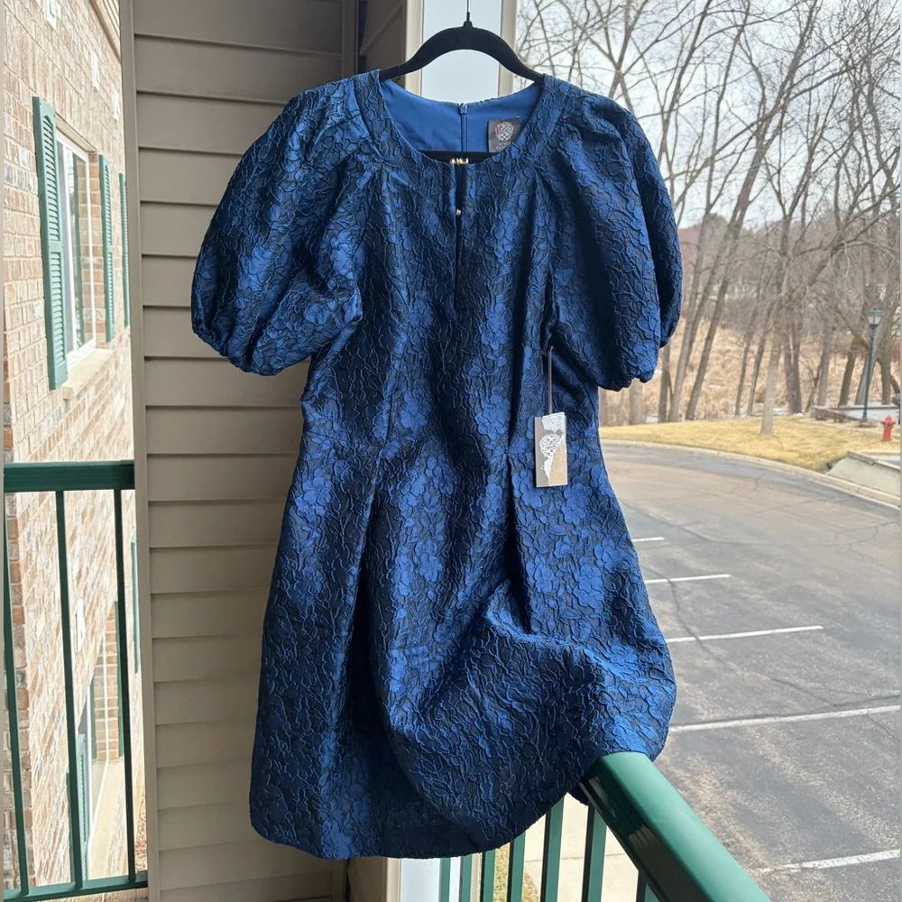 🆕✨ Vince Camuto Blue Floral Jacquard Dress Size 10 A-Line Elegant Occasion Chic - Picture 3 of 16